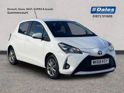 White Used 2018 Toyota Yaris Hatchback | £9,500 (Fair price)