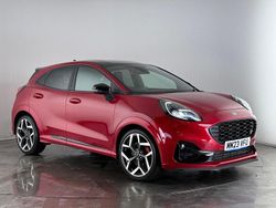 Red Used 2023 Ford Puma ST Hatchback | £19,850 (Fair price)