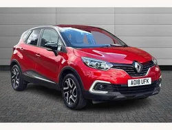 Flame red with metallic diamond black roof Used 2018 Renault Captur Iconic SUV | £8,395 (Fair price)