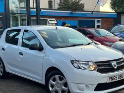 White Used 2015 Dacia Sandero Ambiance Hatchback | £3,280 (Fair price)