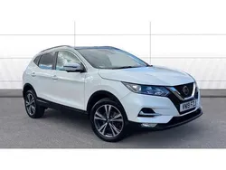 White Used 2019 Nissan Qashqai N-Connecta SUV | £12,803 (Fair price)