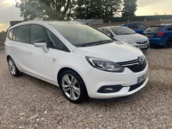 White Used 2016 Vauxhall Zafira SRi MPV | £8,399 (Expensive)