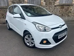 White Used 2015 Hyundai i10 SE Hatchback | £7,395 (Fair price)