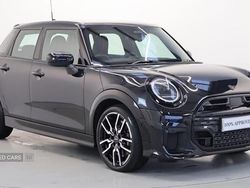 Black Used 2025 Mini Cooper Hatch Hatchback | £29,450