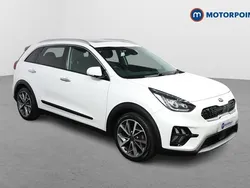 White Used 2019 Kia Niro 4 SUV | £17,099 (Good price)
