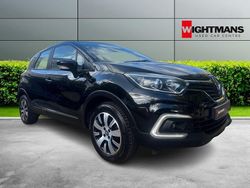 Black Used 2018 Renault Captur Expression+ SUV | £9,750 (Fair price)