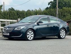 Green Used 2014 Vauxhall Insignia Hatchback | £2,995 (Fair price)