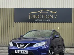 Blue Used 2017 Nissan Qashqai N-Connecta SUV | £7,295 (Good price)