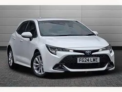 White Used 2024 Toyota Corolla Hatchback | £21,000 (Good price)