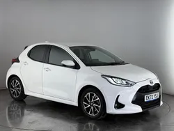 White Used 2022 Toyota Yaris Hybrid Design Hatchback | £16,150 (Good price)