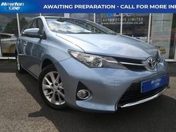 Blue Used 2014 Toyota Auris Hatchback | £5,500 (Fair price)
