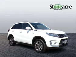 White Used 2023 Suzuki Vitara SZ-T SUV | £16,495 (Fair price)