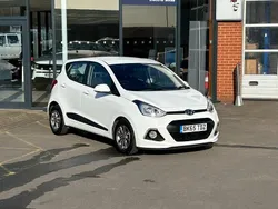 White Used 2015 Hyundai i10 Premium Hatchback | £6,995