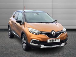 Orange/black Used 2019 Renault Captur Expression+ SUV | £10,495 (A bit pricey)