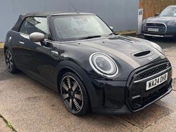 Black Used 2024 Mini Cooper S Exclusive Hatchback | £25,900 (Fair price)
