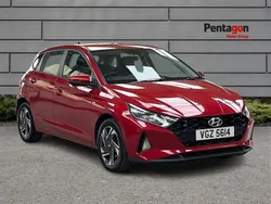 Red Used 2022 Hyundai i20 SE Hatchback | £14,199 (Fair price)