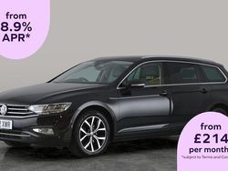 Black Used 2022 VW Passat SEL Estate | £15,340 (Good price)