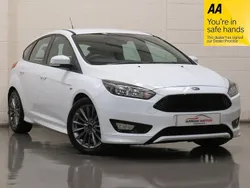 White Used 2016 Ford Focus ST-Line Hatchback | £8,249 (Fair price)