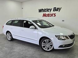White Used 2015 Skoda Superb Elegance Estate | £12,490 (Fair price)