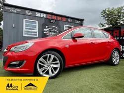 Red Used 2015 Vauxhall Astra SRi Hatchback | £4,895 (Good price)