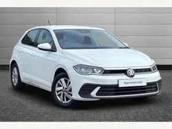 Pure white Used 2022 VW Polo Life Hatchback | £15,750 (Fair price)