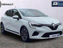 White Used 2022 Renault Clio V Iconic Hatchback | £11,995 (Good price)