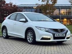 White Used 2012 Honda Civic SE Hatchback | £3,995 (Fair price)