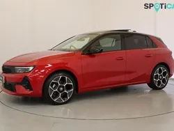 Red Used 2024 Vauxhall Astra Ultimate Hatchback | £20,495 (Fair price)