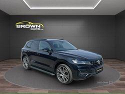 Black Used 2018 VW Touareg R-line SUV | £28,995 (Expensive)