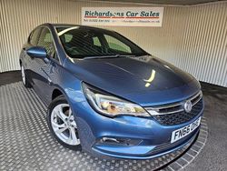 Blue Used 2016 Vauxhall Astra SRi Hatchback | £5,500 (Fair price)