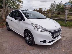 White Used 2014 Peugeot 208 Access Hatchback | £3,395 (Fair price)