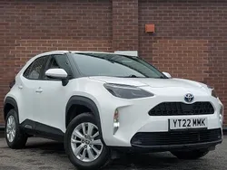 White Used 2022 Toyota Yaris Hybrid Estate | £19,498 (Fair price)