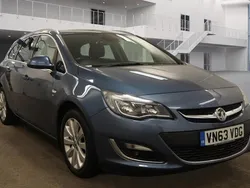 Blue Used 2013 Vauxhall Astra Estate | £3,990 (Fair price)