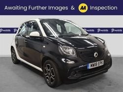 White Used 2018 Smart ForFour Premium Hatchback | £7,910 (Fair price)