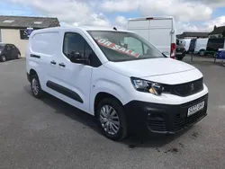 White Used 2022 Peugeot Partner Premium MPV | £5,790 (Good price)