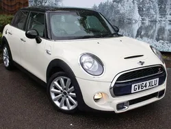 White Used 2014 Mini Cooper S Hatch Hatchback | £10,450 (Fair price)