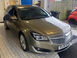 Green Used 2014 Vauxhall Insignia Elite Estate | £3,499 (Fair price)