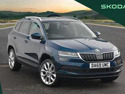 Petrol blue metallic Used 2019 Skoda Karoq SE L SUV | £20,495 (Expensive)