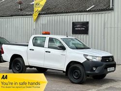 White Used 2017 Toyota HiLux Active Pickup | £12,490 (Super price)