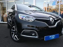 Black/cream Used 2017 Renault Captur Dynamique SUV | £7,200 (Fair price)