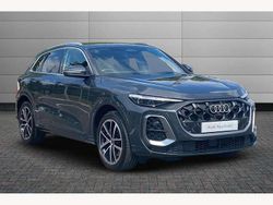 Volcano grey Used 2025 Audi Q5 Advanced SUV | £49,995 (Expensive)