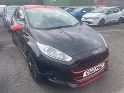 Black Used 2016 Ford Fiesta Zetec Hatchback | £7,490 (Fair price)