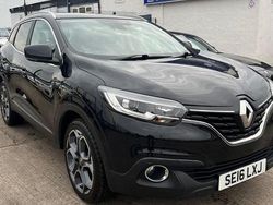Black Used 2016 Renault Kadjar Dynamique SUV | £5,895 (Fair price)
