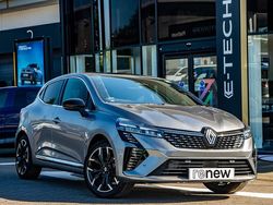 Shadow grey Used 2025 Renault Clio V Techno Hatchback | £17,695 (Fair price)