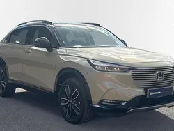 Two tone solid/metallic sand khaki with crystal Used 2022 Honda HR-V Advance SUV | £22,568 (Fair price)