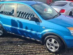 Blue Used 2009 Ford Fusion Zetec Hatchback | £1,495 (Super price)