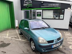Blue Used 2004 Renault Clio II Dynamique Hatchback | £980 (Fair price)