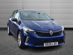 Iron blue Used 2025 Renault Clio V Evolution Hatchback | £16,495 (Fair price)