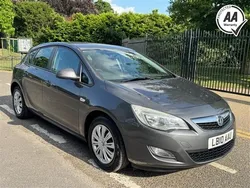 Grey Used 2010 Vauxhall Astra Hatchback | £5,495 (Fair price)