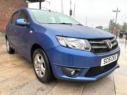 Blue Used 2015 Dacia Sandero Lauréate Hatchback | £3,290 (Good price)